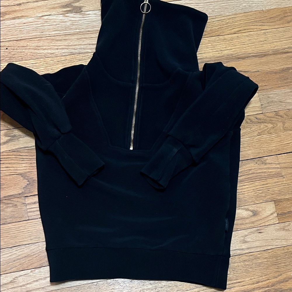 Varley Black Zip-Up wife neck x small